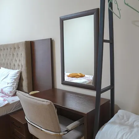 Green Leaf Apt In Diamond Of Skopje With Free Parking, Private Yard And Private Park Access *