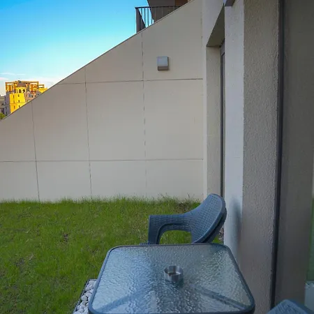 Green Leaf Apt In Diamond Of Skopje With Free Parking, Private Yard And Private Park Access