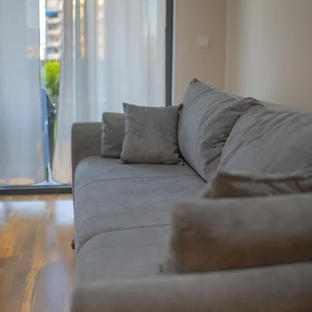 Leaf In Diamond Of With Free Parking, Private Yard And Private Park Access Σκόπια